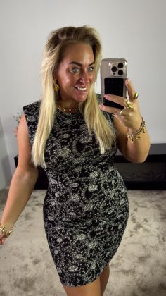 Mommy in marbella mesh dress Zwart